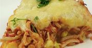 Pyszne "ciasto" z kurczakiem, sosem meksykańskim i serem żółtym