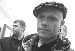 Keith Flint: samobójstwo poprzedziło rozstanie z żoną. Musiał sprzedać dom