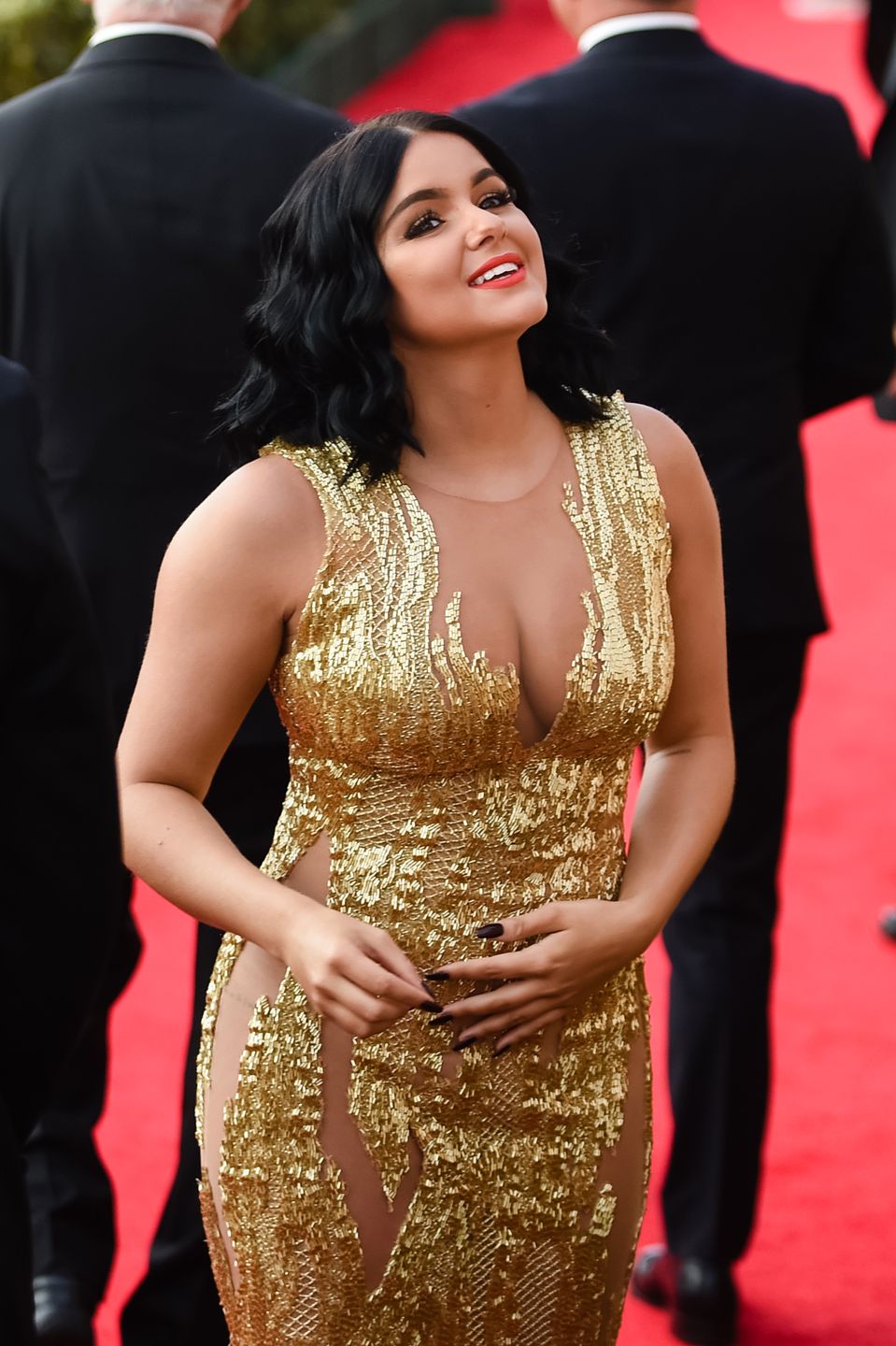 "Współczesna rodzina": Ariel Winter ścisnęła krągłości do granic możliwości!