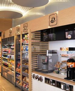 Eurocash zawiesza rozwój popularnej sieci. Zna ją każdy podróżny