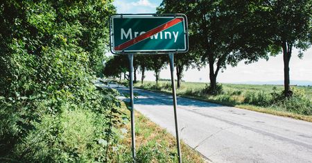 Zabójstwo 10-letniej Kristiny i niegasnący gniew. Społeczeństwo potrzebuje kozłów ofiarnych. Szuka winnych