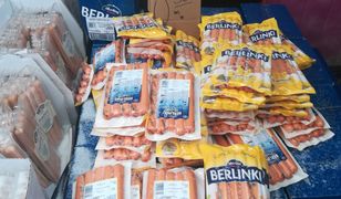 Zakupy na bazarze: parówki za 30 groszy, szynka za 1,5 zł. Znani producenci, towar nieprzeceniony