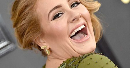 Adele chudnie na potęgę! W 2020 wkroczyła totalnie odmieniona. Jak zrzuciła zbędne kilogramy?