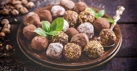 8 pomysłów na świąteczne pralinki