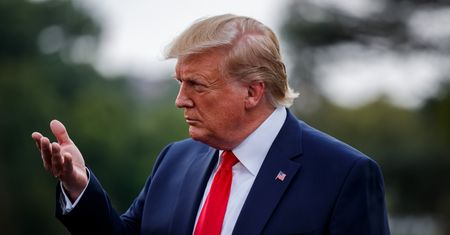 Donald Trump: Chiny wysyłają wojsko na granicę z Hongkongiem