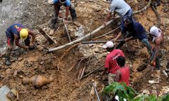 Filipiny: Wzrosła liczba ofiar burzy tropikalnej Usman. Nie żyje już ponad 120 osób