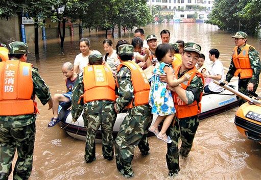 Powódź w Chinach, 500 tys. osób ewakuowano