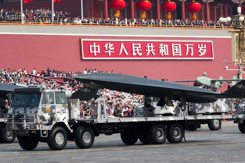 Nowoczesny, chiński dron wojskowy WZ-8 rozlokowany w pobliżu Japonii i Taiwanu