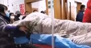 Koronawirus z Chin. Wstrząsające nagranie pokazuje zarażoną osobę