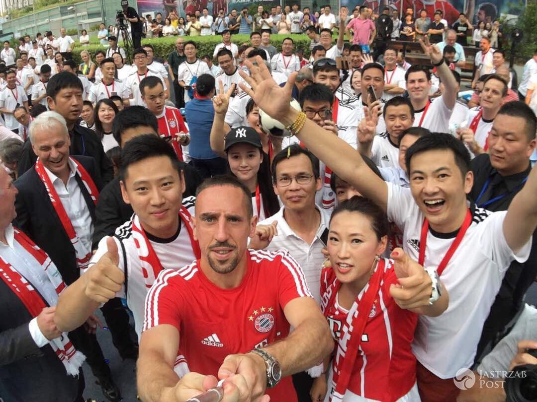Robert Lewandowski z Bayernem w Chinach