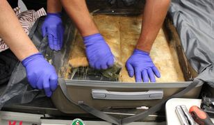 Lotnisko Chopina w Warszawie. Straż Graniczna przechwyciła walizki pełne heroiny