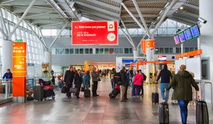 Lotnisko Chopina przyciąga zakochanych? Kolejne oświadczyny w warszawskim porcie