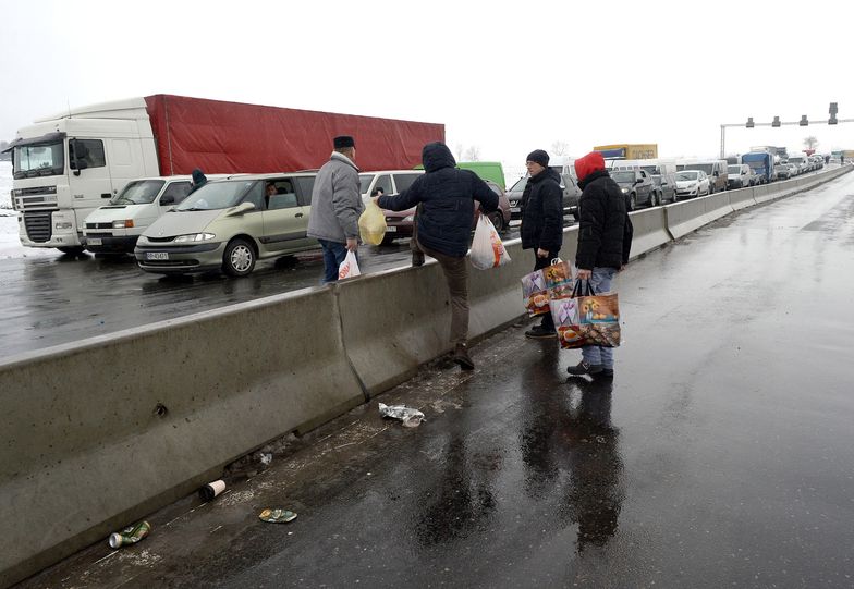 Kierowcy muszą dłużej czekać na granicy w związku ze zmianami strukturalnymi służb celnych i fiskalnych Ukrainy.