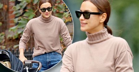 Dżinsy, kozaki, zwykły sweter… Irina Shayk z córką na spacerze w prostej stylizacji. Wyglądała jak gwiazda?