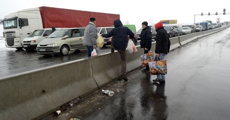 Granica Polski z Ukrainą zablokowana. Rekordziści muszą czekać 29 godz. na odprawę
