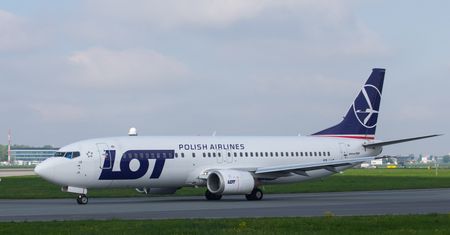 Warszawa. LOT uruchamia nowe połączenie z lotniska Chopina. Rejsy do Czech już od marca