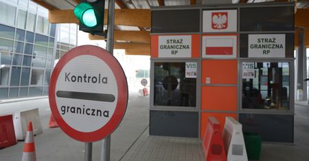 Unia Europejska zalewana podróbkami. Chiny niechlubnym liderem zestawienia