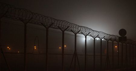 Warszawa. Lotniska Chopina i Modlin bez utrudnień w sobotę. Poprawia się sytuacja pogodowa