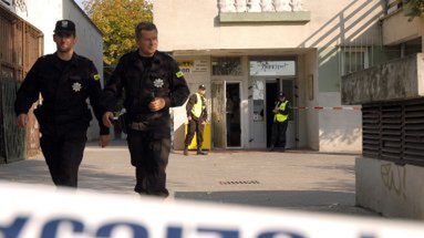 Policjanci w miejscu zdarzenia