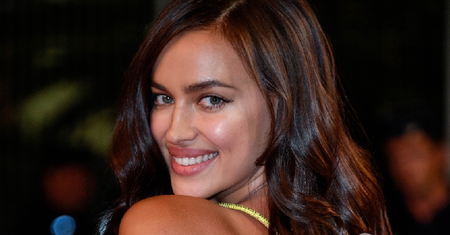 Irina Shayk i jej niewiarygodna figura w Cannes. Dwa miesiące po urodzienu dziecka!