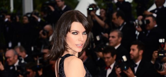 Milla Jovovich postawiła na naturalny wygląd