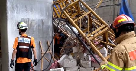 Winda spadła z 15. piętra na plac budowy domu. Trzy osoby nie żyją