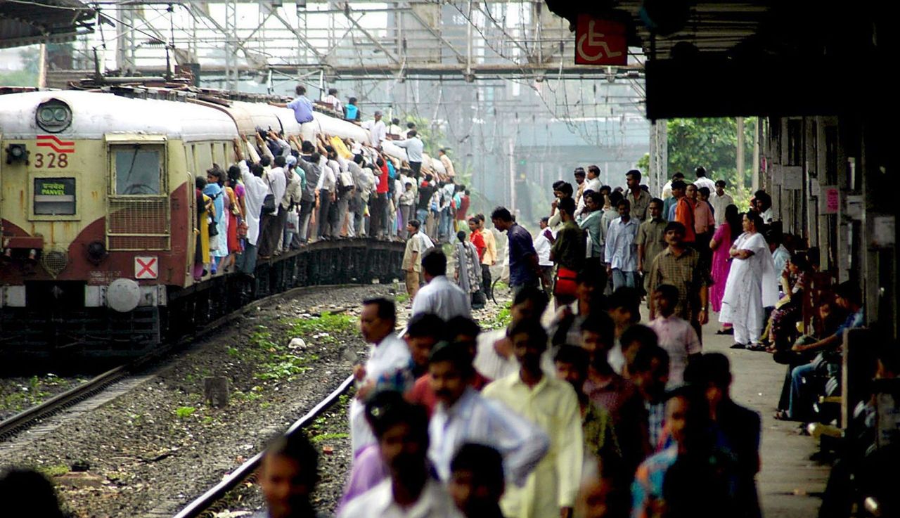 Siła przebicia, czyli rzecz o tłoku w Azji Południowej