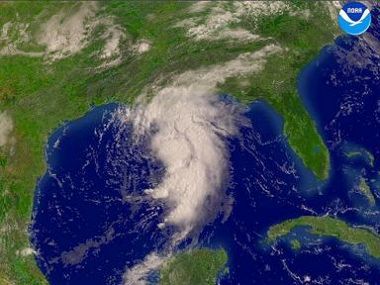 Tropikalne wichury uderzyły w południowe wybrzeże USA