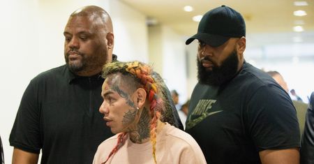 Raperowi grozi dożywocie. Tekashi 6ix9ine czeka w areszcie na proces