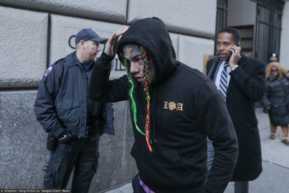 Tekashi 6ix9ine wyjdzie szybciej z więzienia przez pandemię koronawirusa. Sytuacja nie skraca jednak kary