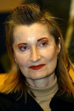 Literacki Nobel dla Elfriede Jelinek to "nie kwiatek do butonierki"