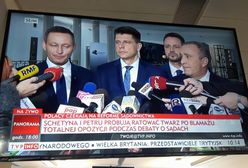 TVP Info musiało jakoś przekazać tę informację. Pasek oderwany od rzeczywistości