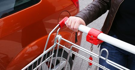 Informacje o klientach na wagę złota. Pora na skanowanie tablic rejestracyjnych