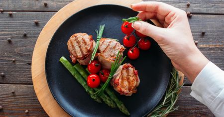 Food plating, czyli jak ładnie podawać jedzenie