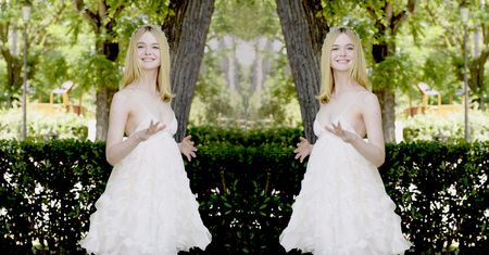LOOK OF THE DAY: Elle Fanning w romantycznym projekcie Giamba