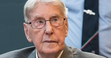 95-letni strażnik z Auschwitz zmarł tuż przed pójściem do więzienia