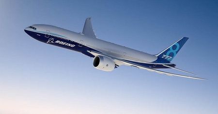 Boeing chwali się 777X. Jest tak duży, że musi składać skrzydła na lotnisku