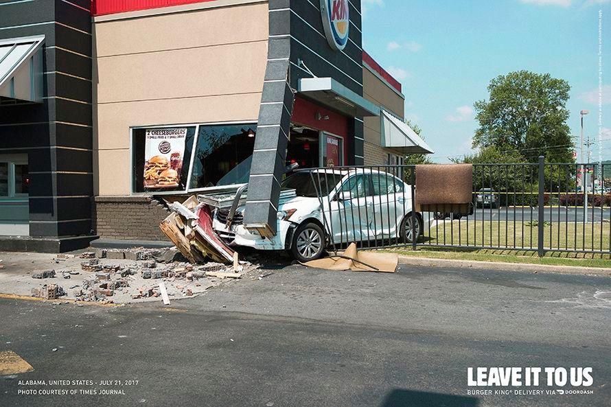 Burger King promuje jedzenie na dowóz. Kontrowersyjna kampania