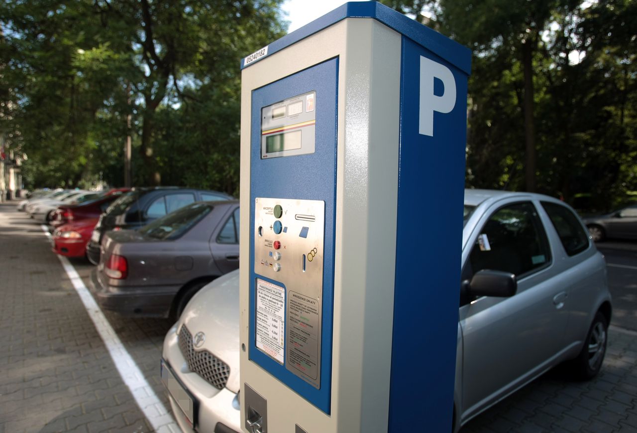 200 mieszkańców osiedla idzie do sądu przeciwko deweloperowi. Powodem są parkomaty pod blokami