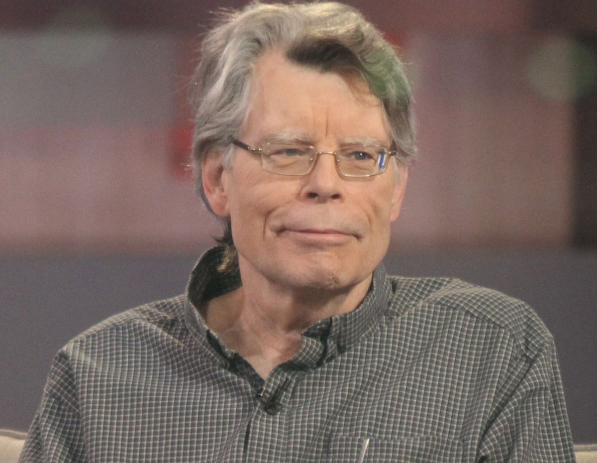 Stephen King wyprzedził Sienkiewicza. Polacy nie czytają wiele, ale jeśli już to króla grozy