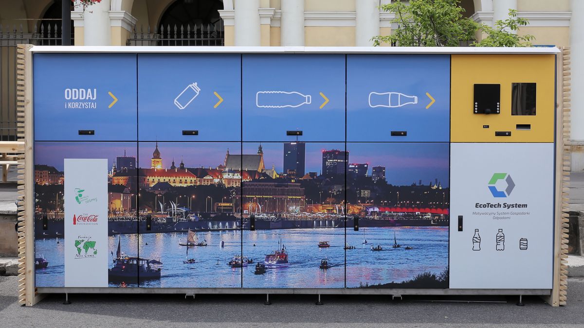 Recyklomaty niedługo zaleją całą Polskę? To zależy od systemu, jaki przyjmiemy.