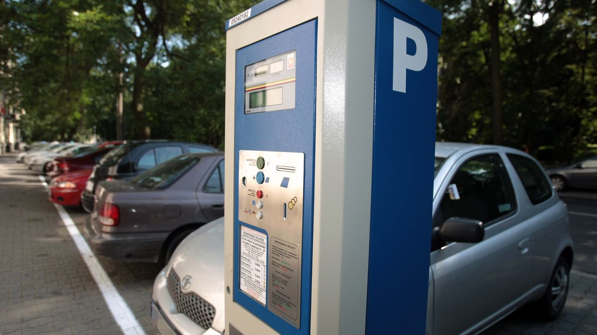 Mieszkańcy przekonują, że już płacą za możliwość parkowania samochodów na osiedlu