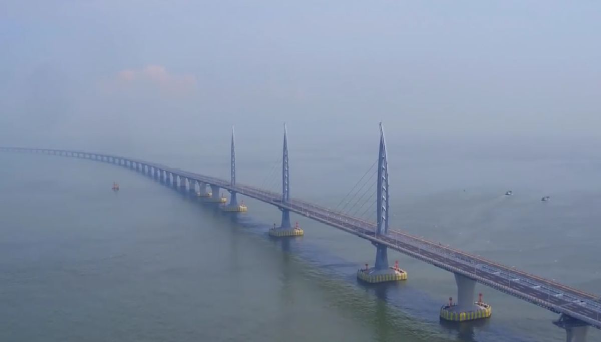 Chiny: Xi Jinping otworzył najdłuższy most świata