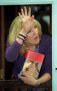 Joan Rowling bogatsza od brytyjskiej królowej