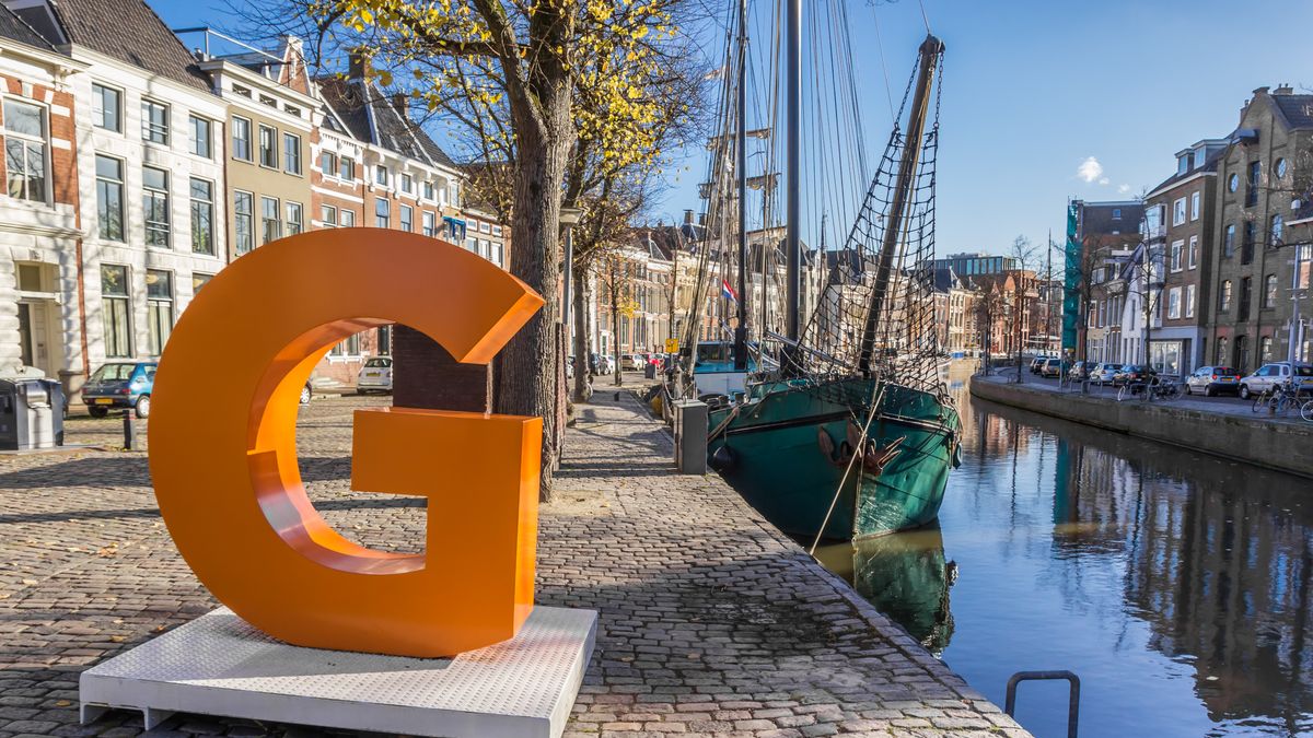 Seismograph and Earthquake - 3D Rendering