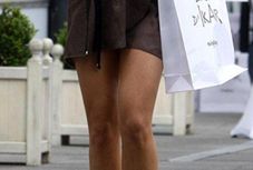 Bohosiewicz w coraz krótszych sukienkach