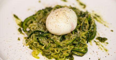 Pesto koperkowe z zoodlowaną cukinią