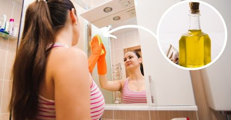 Przetrzyj tym lustro, a znikną z niego wszelkie zarysowania!