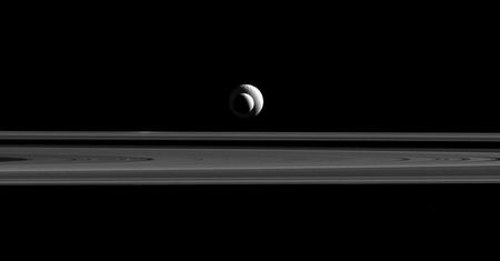 Jutro,15 września sonda Cassini zakończy swoją 20-letnią misję i spłonie w atmosferze Saturna. Co jej zawdzięczamy?