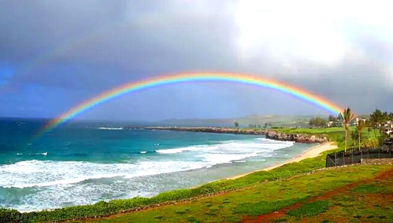 The Best Place to Watch Rainbows Is Hawaii. A Rainbow Stays in the Sky up to Several Hours There